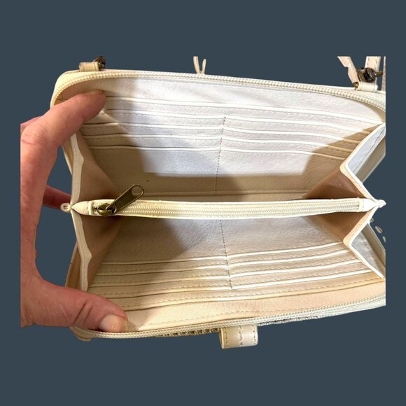 The Sak White Leather Crossbody Wallet Organizer Purse Adjustable Strap READ - Picture 9 of 11